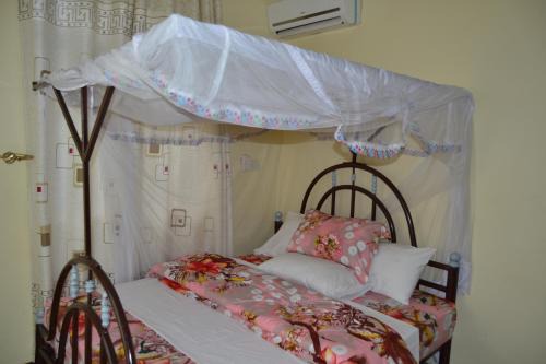 Bagamoyo Cabin | Barcelona Lodge
