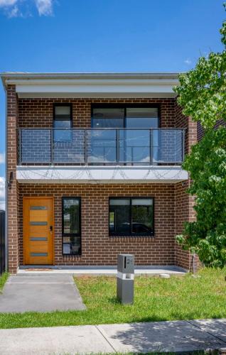 Bardia Villa | Bardia near Train & Shopping with central AC&WiFi