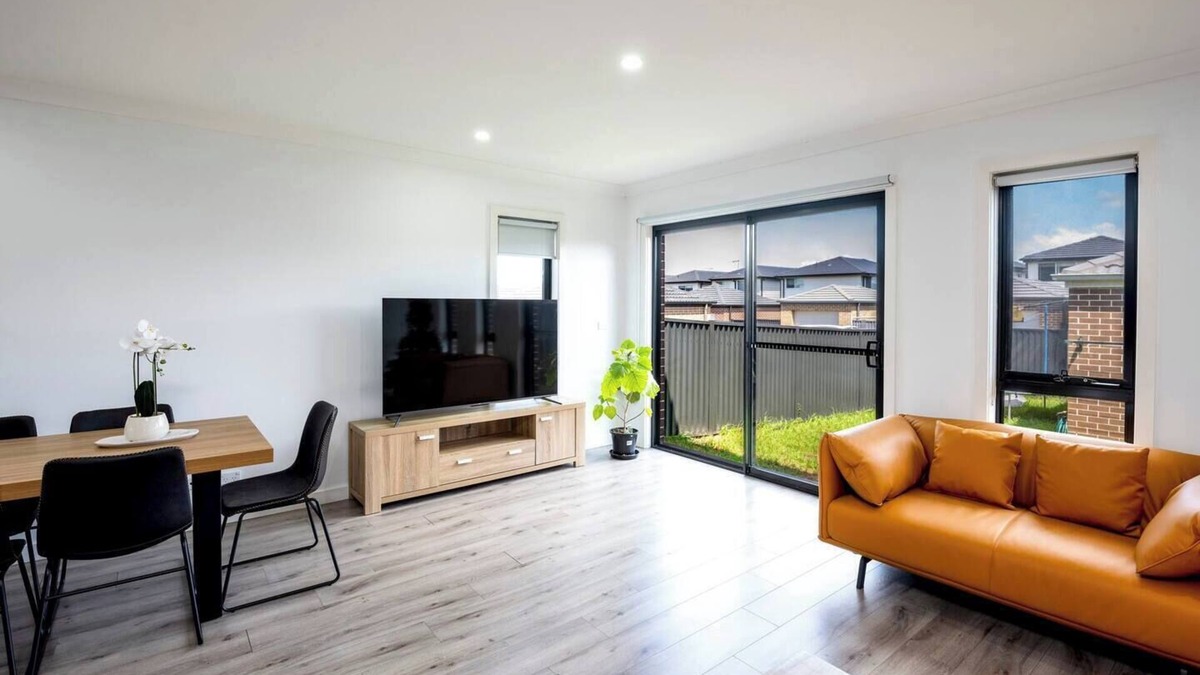 Bardia House | Bardia near Train & Shopping with central AC&WiFi