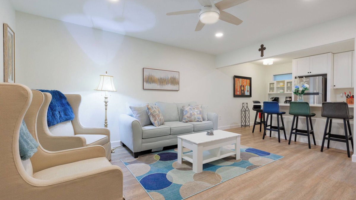 Biloxi Condo | Barefoot & Breezy- Downtown 2-bedroom condo with optional golf cart rental