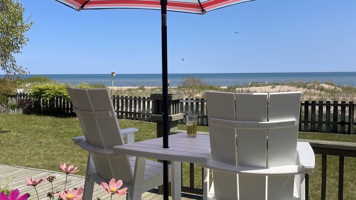 Iosco County House | Barefoot Bungalow- Sandy beach & gorgeous views of Lake Huron!
