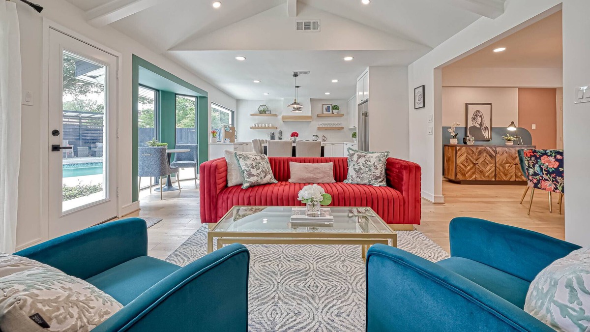Spring Branch Central House | Barefoot in Spring Branch, Modern Chic Home With Private Pool, Gourmet Kitchen