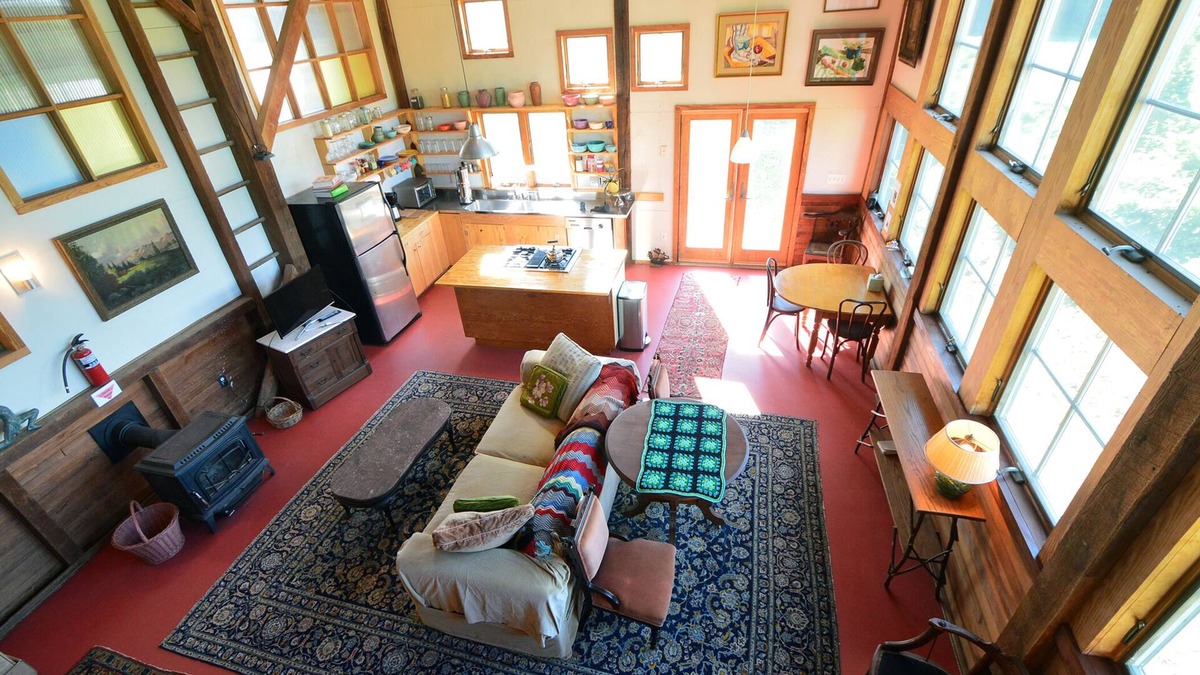 Boring Apartment | Barn Apt on Tranquil Historic Farm-Amazing Views