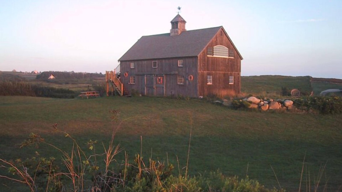 New Shoreham House | Barn at Schooner Point- A Romantic Escape