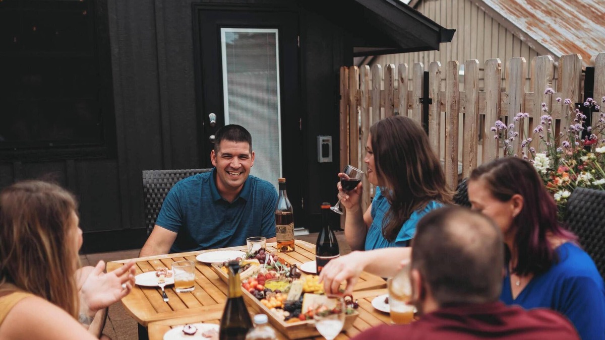 Nashville Apartment | Barn Burner: Luxe Space for 29 ppl in Downtown Nashville, IN