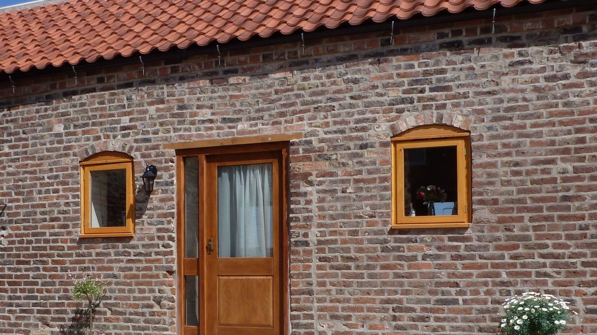 Storwood Cottage | Barn conversion on small working farm