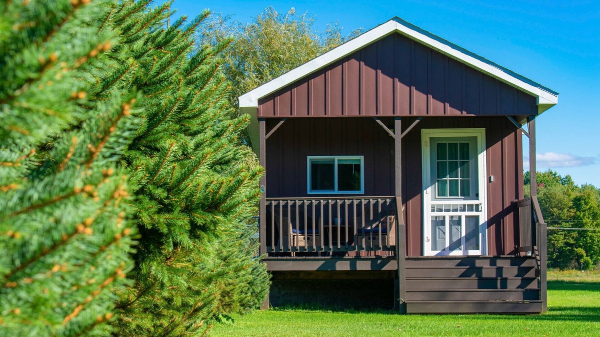 Cherry Creek House | Barn Games & Cozy Nights, Fall Tiny House Escape
