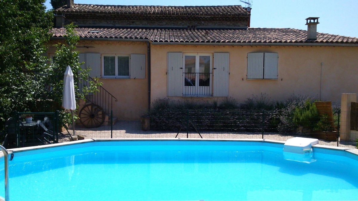 Mazan House | Barn in Provence converted into a cottage semi-detached in a provençal Mas