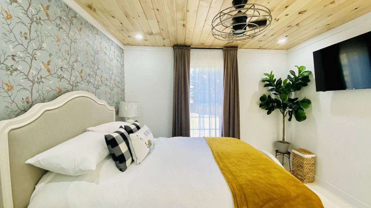 Greenville House | Barn Loft on Gated Farm