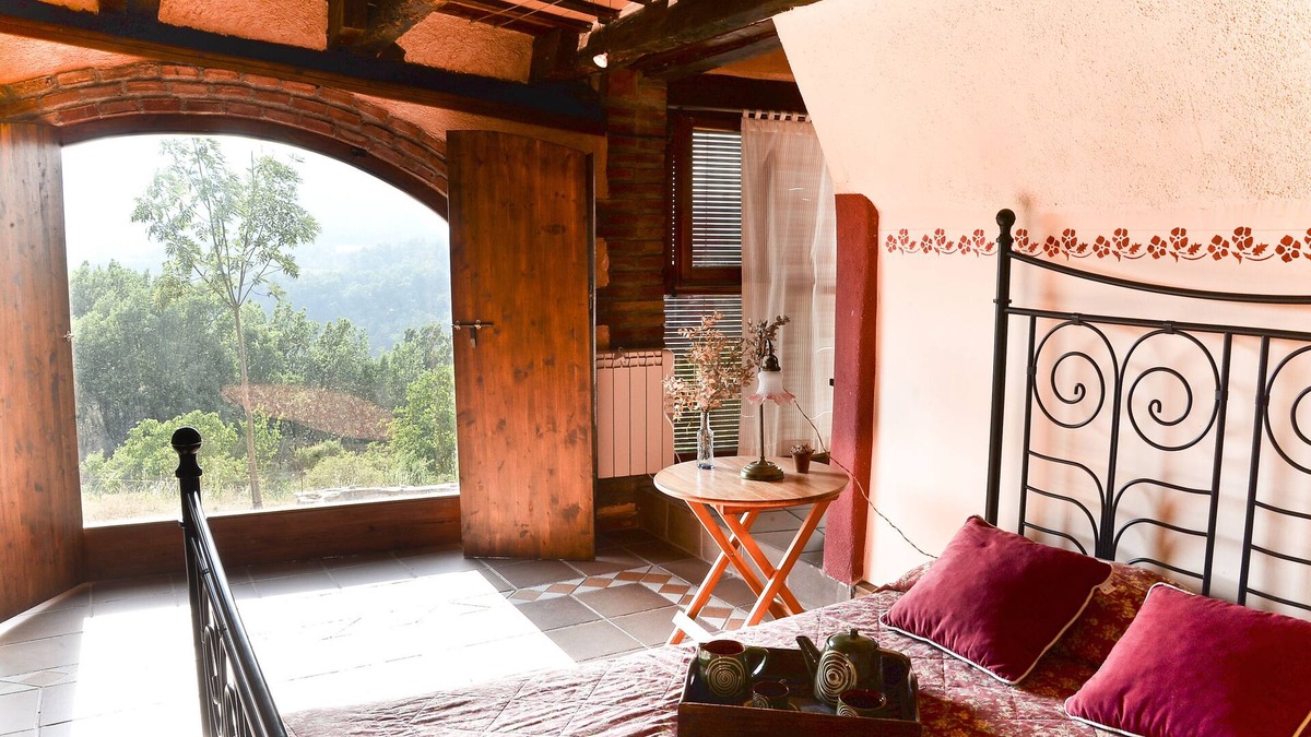 Muntanyola Apartment | Barn restored 1h from Barcelona