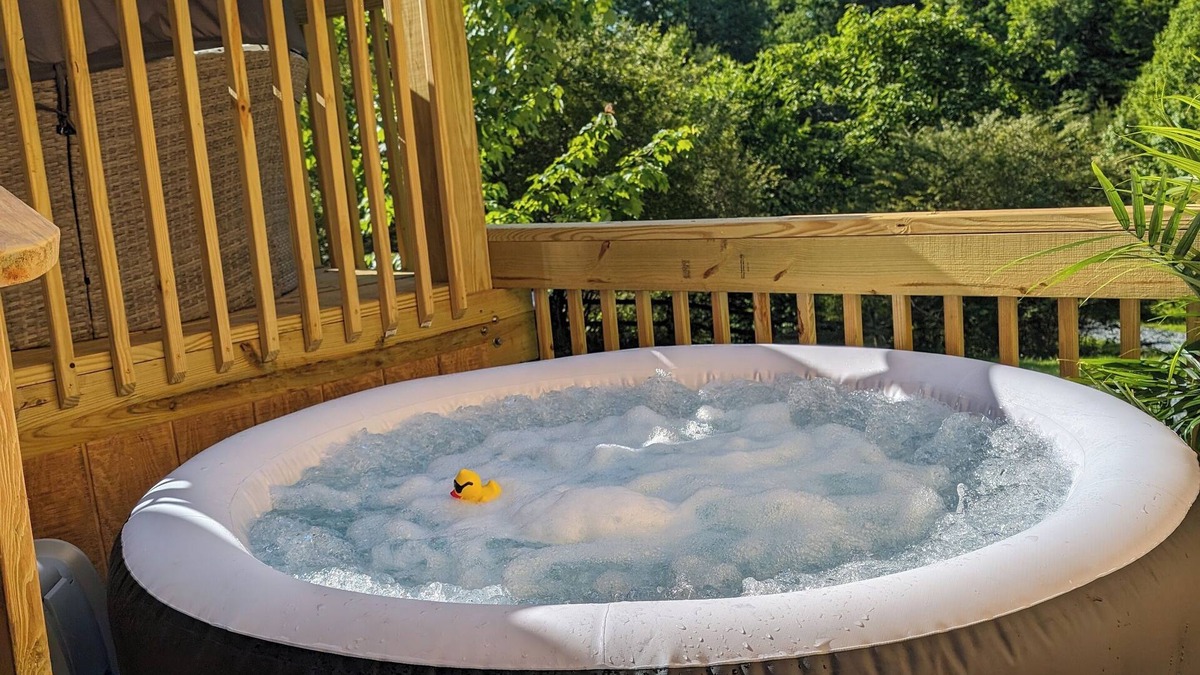 Stokes House | Barn Sanctuary w Private Hot Tub and Pond View
