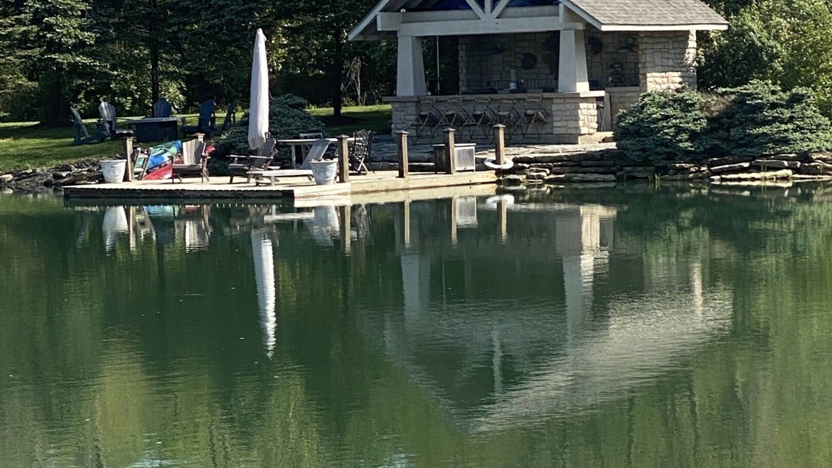 Springboro House | Barn with Big Porch, Chapel, Pond, Fishing, Kayaks between Dayton and Cincinnati