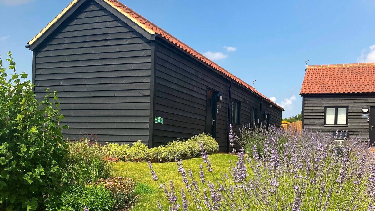 Little Stukeley House | Barn with panoramic countryside view