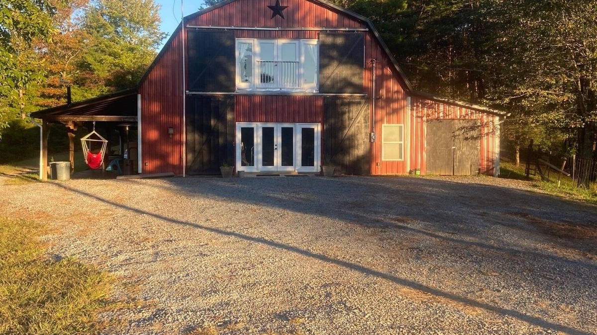 Unaka House | Barndominium in Murphy NC-pet friendly, many activities on property and nearby.