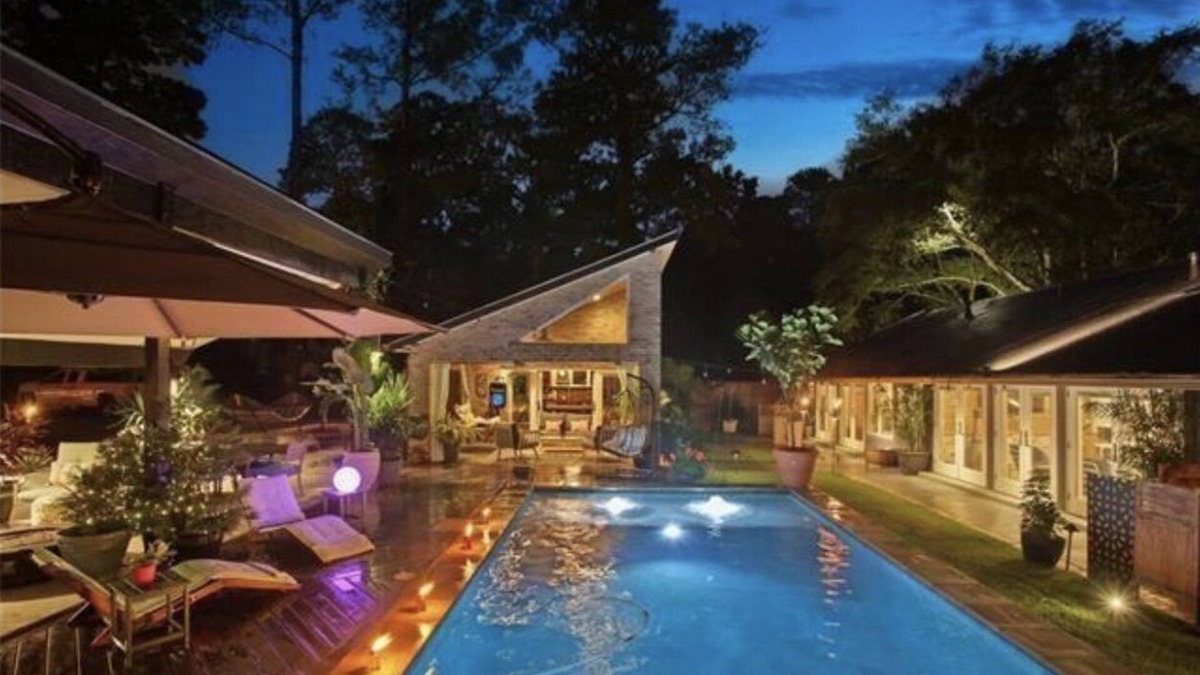 Mandeville House | BARNDOMINIUM ONE OF A KIND!