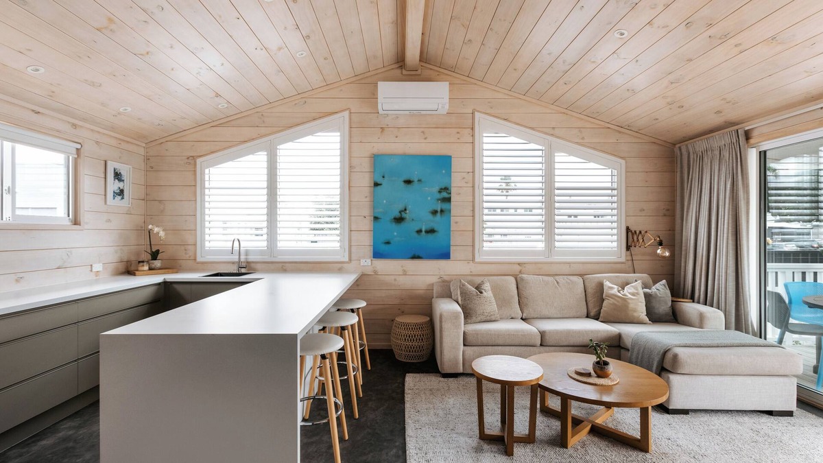 Mount Maunganui House | Barney's Bach ~ Mount Maunganui - Beyonder Holiday Homes