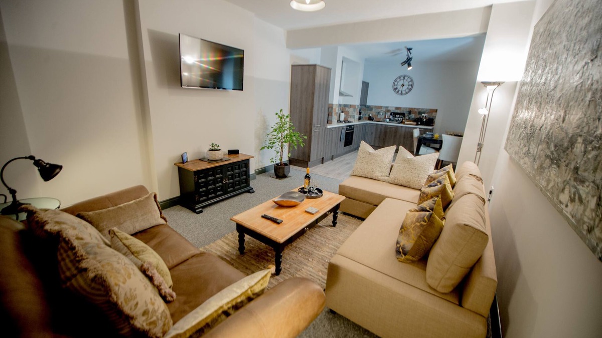 Wirral Cottage | Barnston House - Private , Parking , Dogs welcome