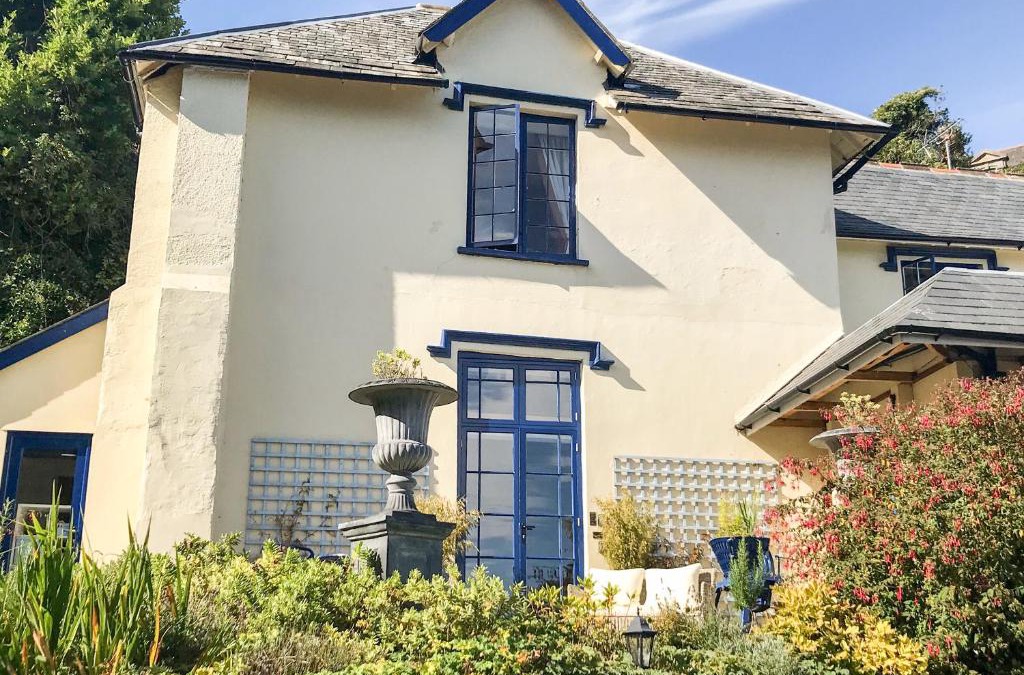 Lynton Apartment | Baronet's Quarters