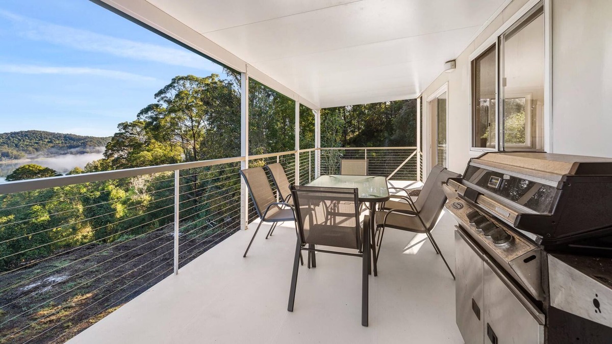 North Maleny House | Baroon - Stunning Two Bedroom Cottage Near Lake Baroon