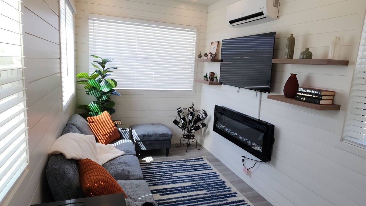 Fredericksburg Cottage | Barossa Valley Station | Patio | 1BR | Downtown