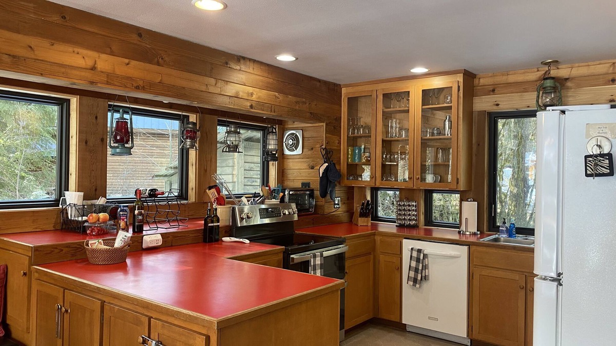 Skykomish Cabin | Barrel House on Skykomish River