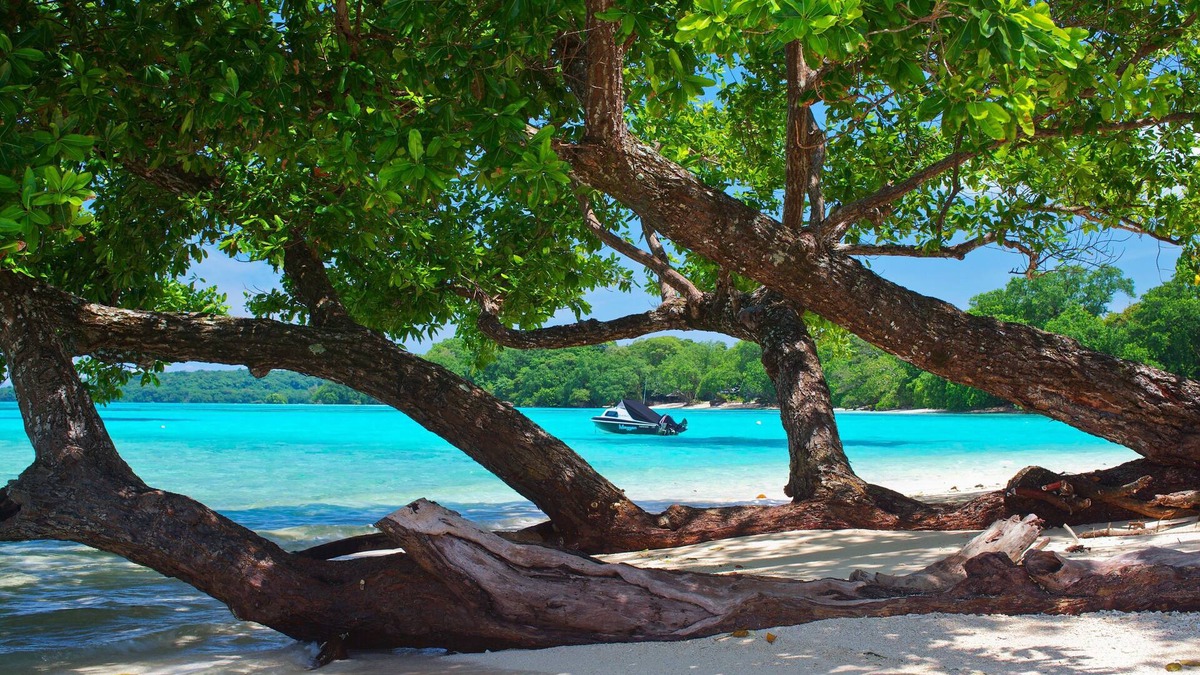 Saraotou Hotel | Barrier Beach Resort