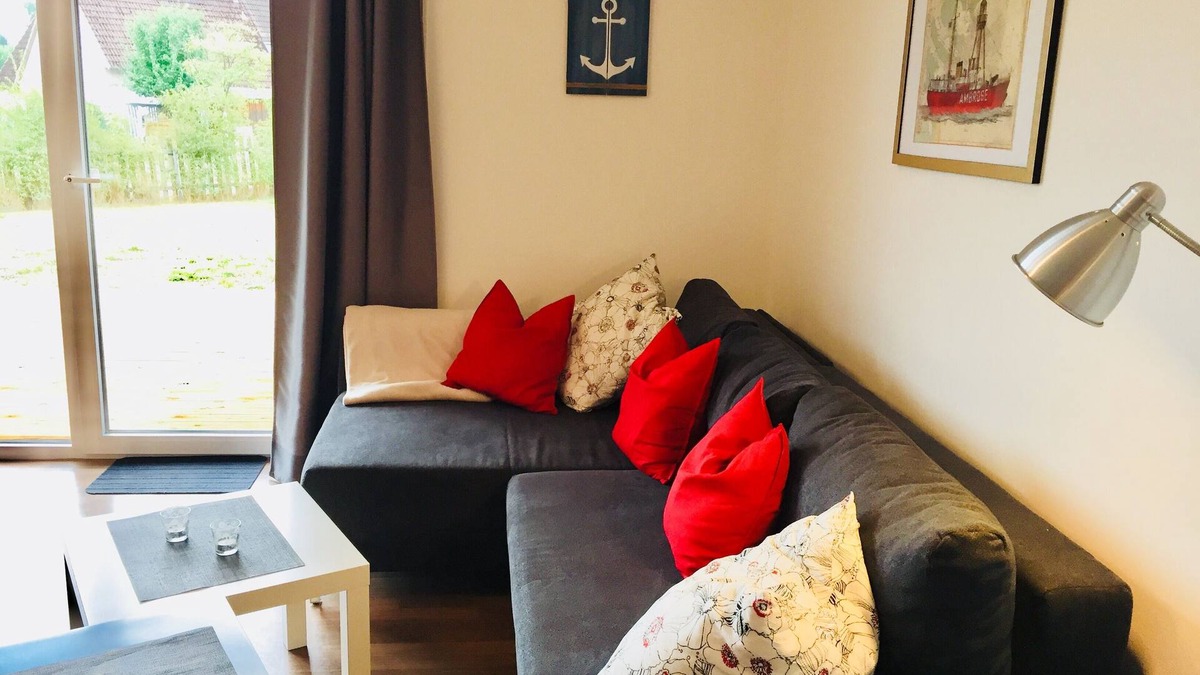 Lentfohrden Apartment | barrier-free apartment 'BERT' * 2 bedrooms * 2 bathrooms * fireplace * terrace with garden