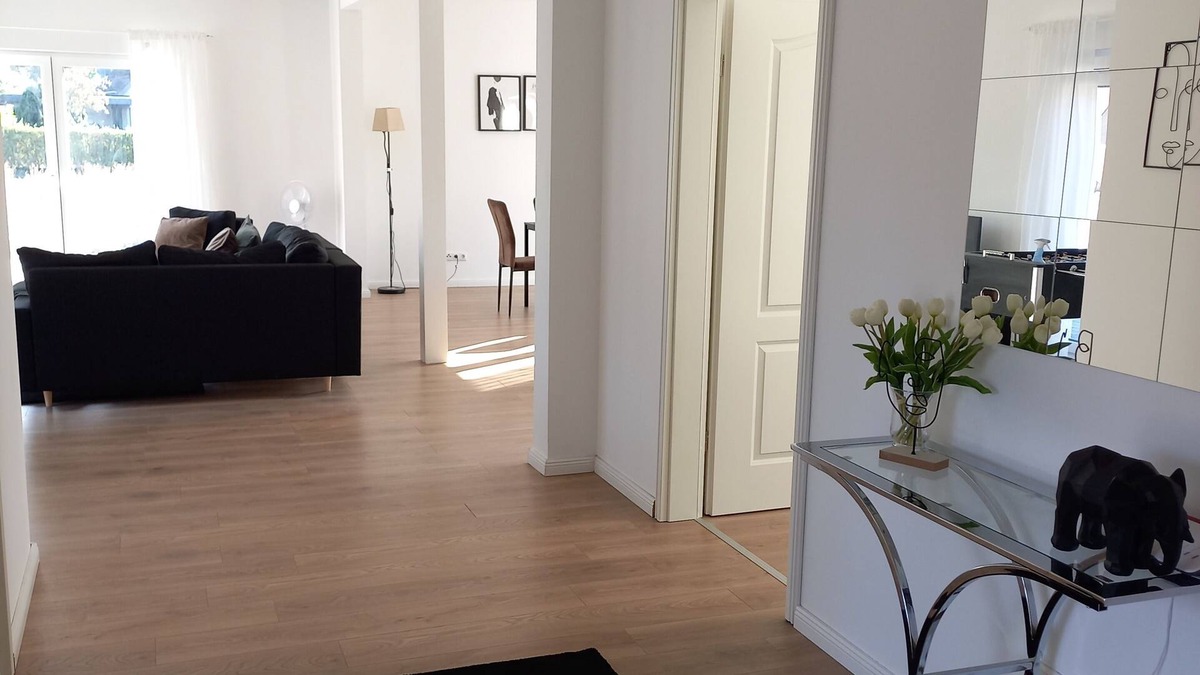 Adelheidsdorf House | Barrier-free house with terrace and free parking space