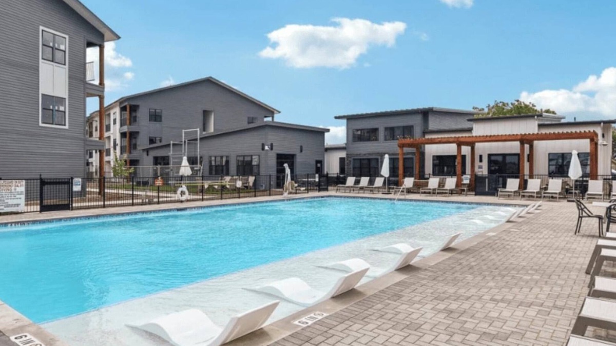 Seguin Apartment | Barsala l Cozy 1BD Retreat in Seguin - Pool, Gym, & More!