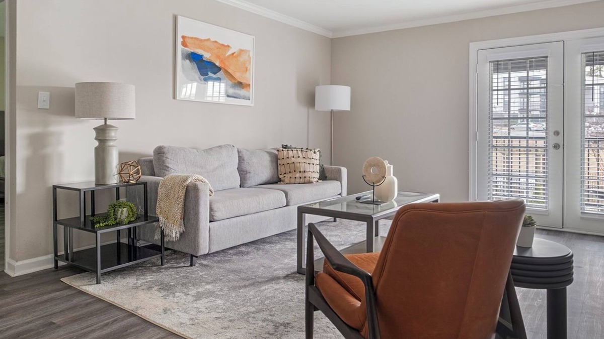 Homewood Apartment | Barsala l Fully-furnished 1BD in Birmingham, AL