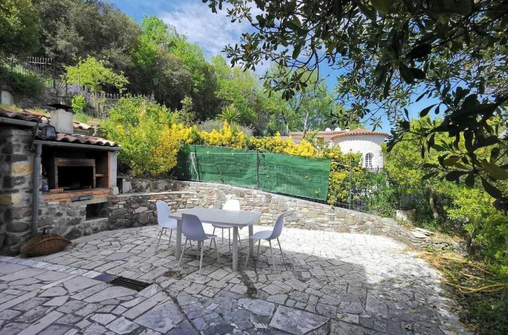 Bastide Giraud Apartment | Bas de Villa au Calme