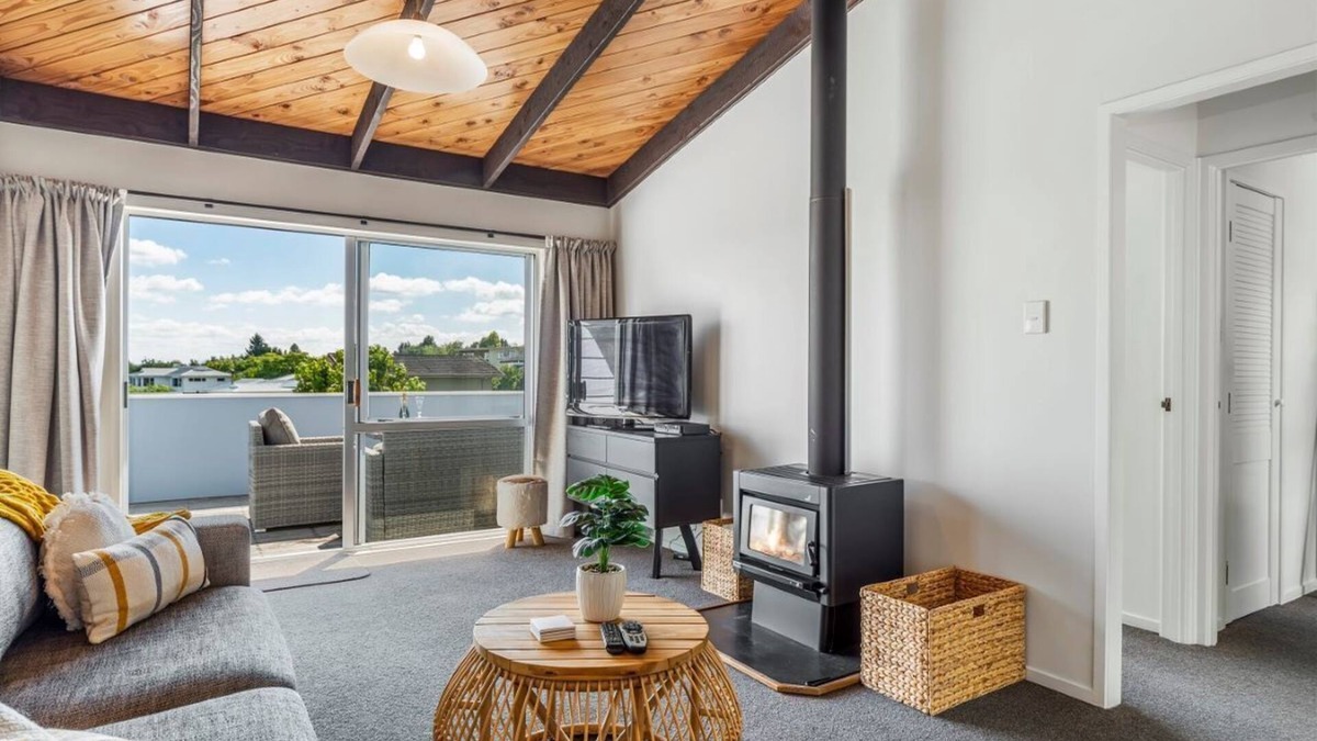 Richmond Heights House | Base: 4 Extra: $40 38 Saint James Street