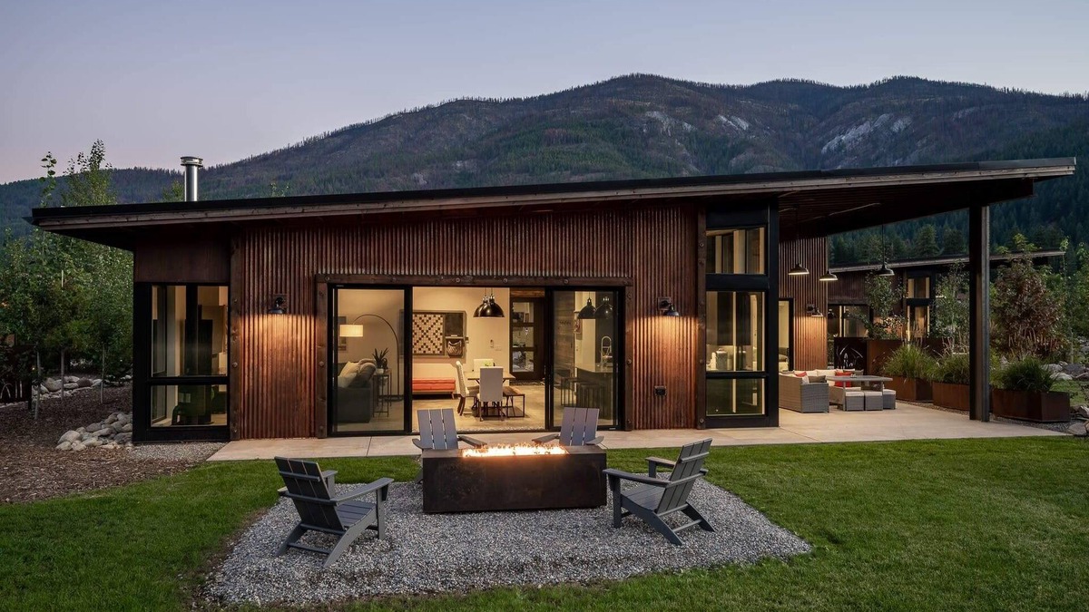 Mazama Cabin | Base Camp 49 - Lucky Jim Cabin 11B