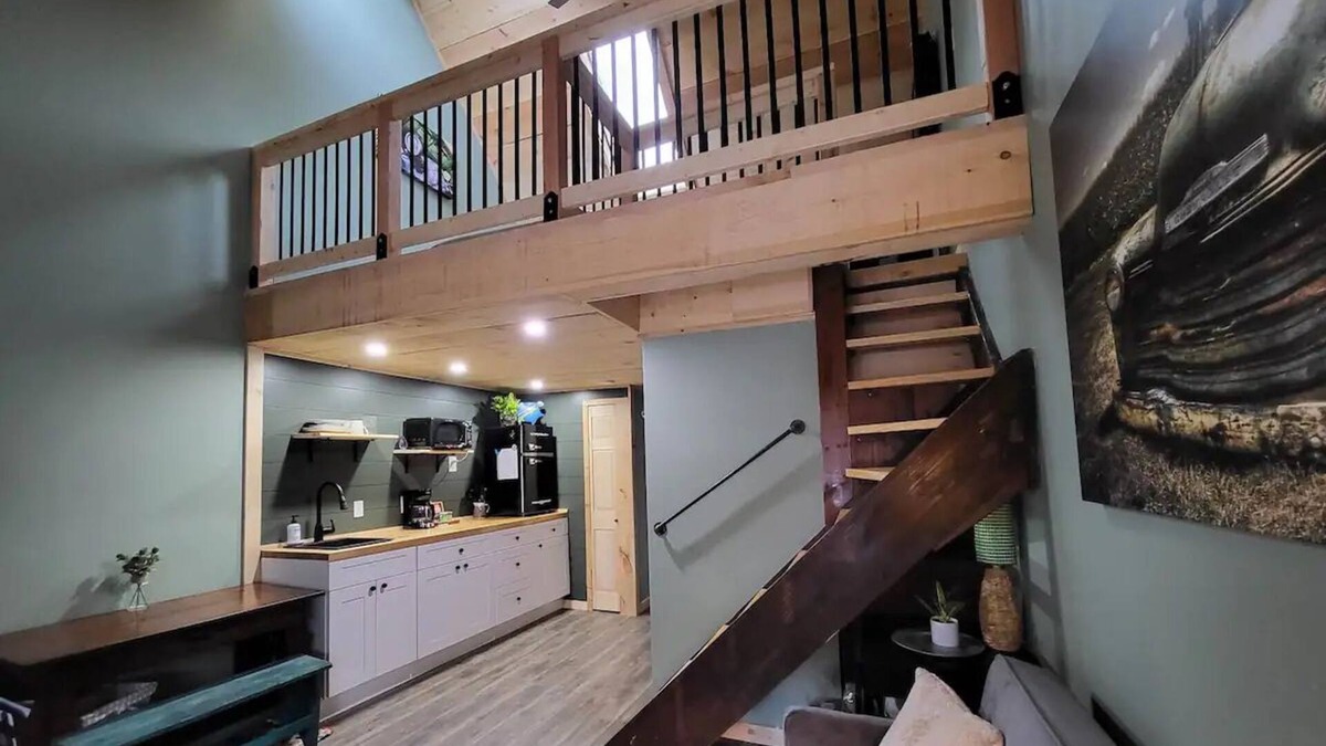 Canaan Valley House | BaseCamp: cozy loft in Davis, sleeps 3, 15 min from slopes