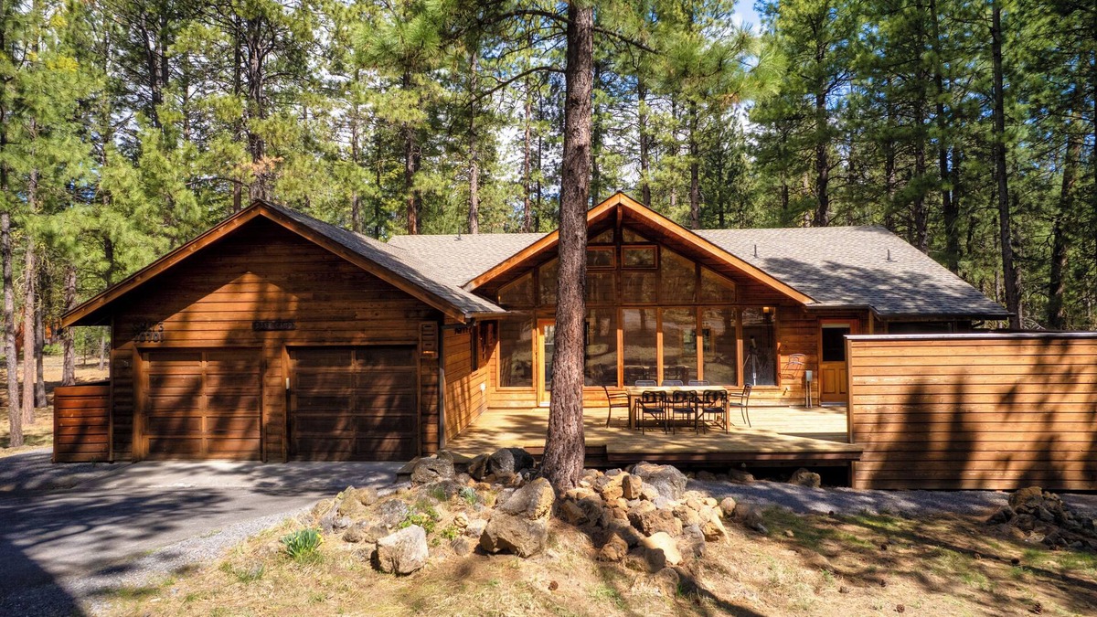 Black Butte Ranch House | Basecamp Lodge at Black Butte