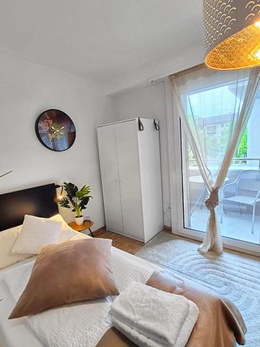 Sankt Alban Apartment | BASELiving Apartment 4- Art Basel - Bahnhof SBB