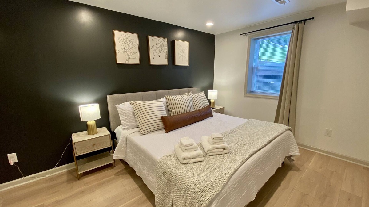 Cherrydale Apartment | Basement 1 King Bed with No Stairs