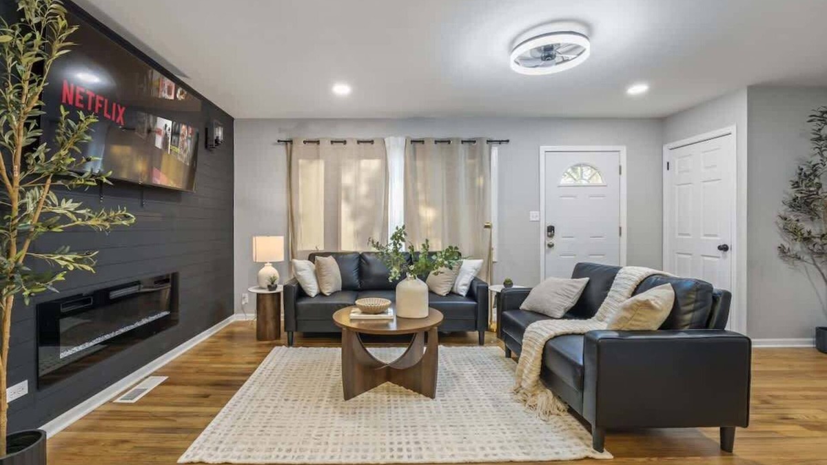Joliet House | Basement Lounge & Games | LCP Collection