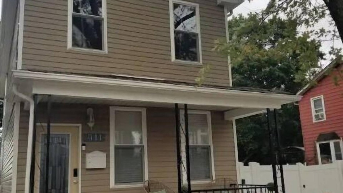 Downtown Baltimore House | BASEMENT ONLY/OWNER OCCUPIED, free parking, in Baltimore City.n