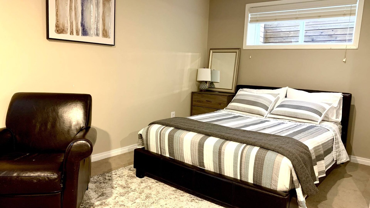 Dawson Creek Apartment | Basement Studio with Separate Entrance