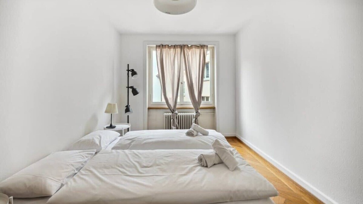 Sihlfeld Apartment | Basic Apartment in vibrant residential part of ZH!