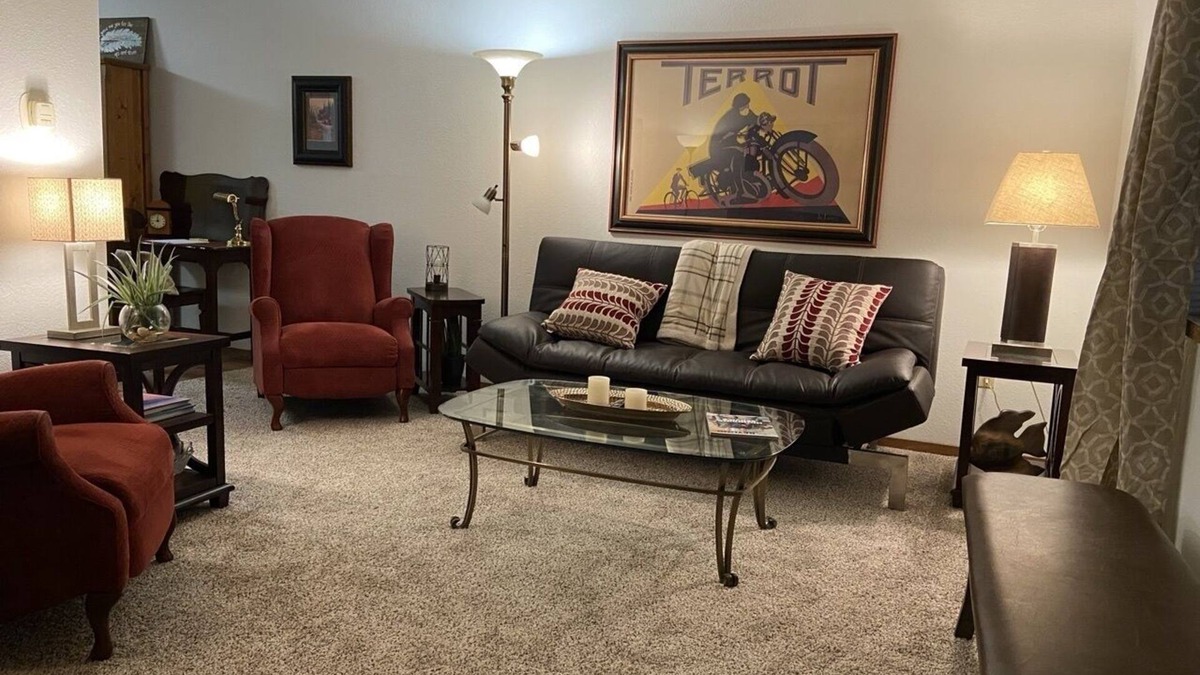 Moses Lake Apartment | Basics 90’s Condo 900 Moses Lake Downtown