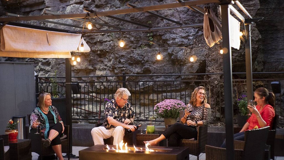 Eureka Springs Historic District Hotel | Basin Park Hotel and Spa