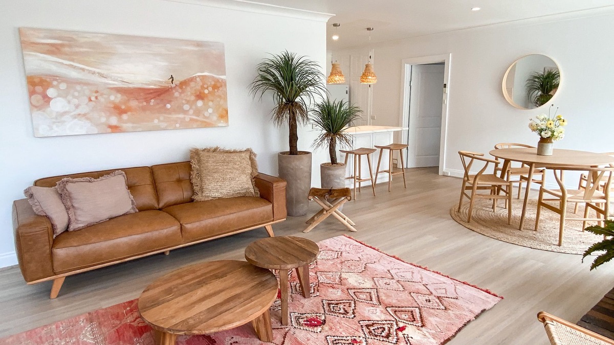 Waterhouse House | BASK - Great Location. 100m from cafes & shops. 150m from beach!