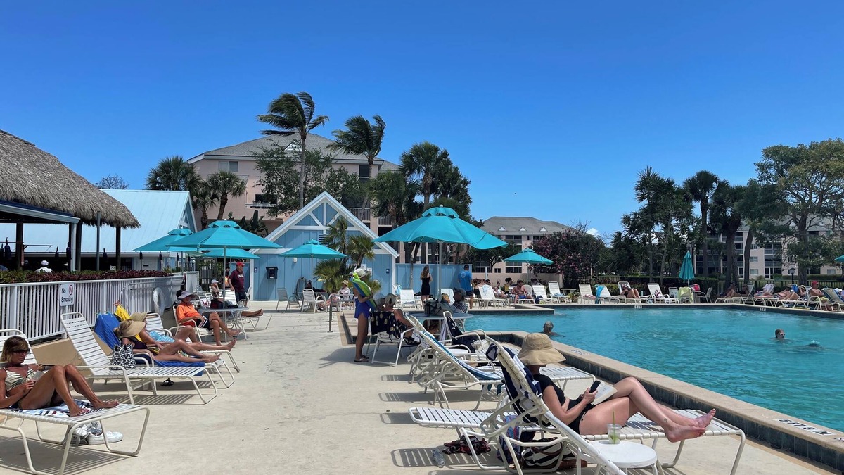 Jupiter Bay Condo | Bask in the Warmth of Our Jupiter Gem! JUPITER BAY!