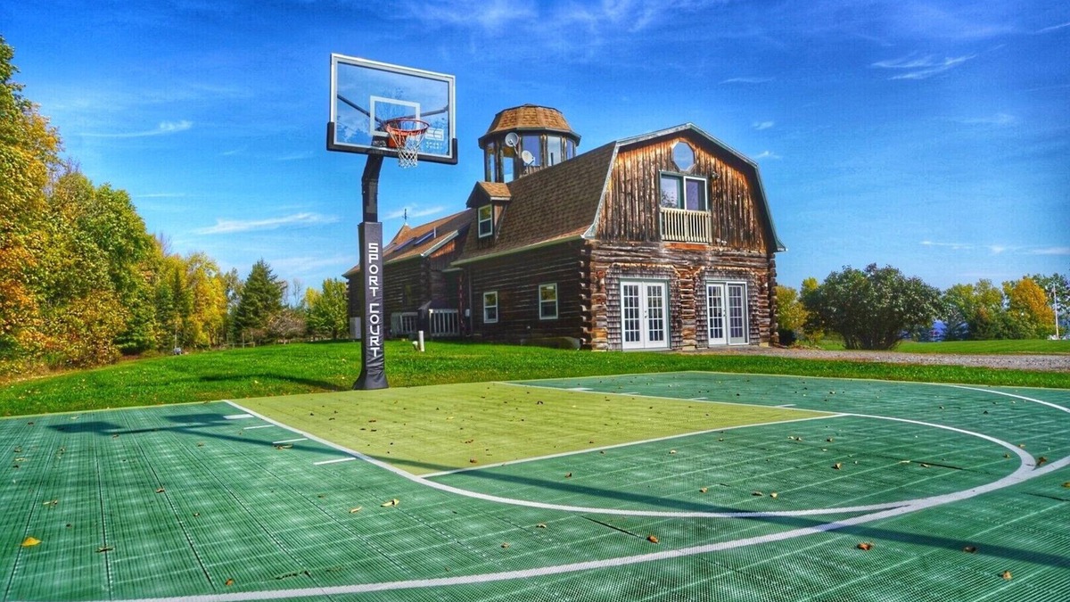Grand Isle House | Basketball Court, 100 yard chipping Range, Water Sports, Games, Firepit, bikes