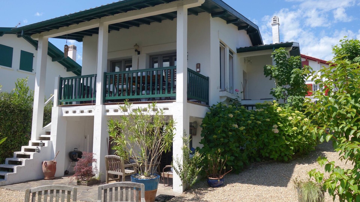 Guethary Villa | BASQUE COUNTRY VILLA IN THE HEART OF GUETHARY THE BEACH ON FOOT