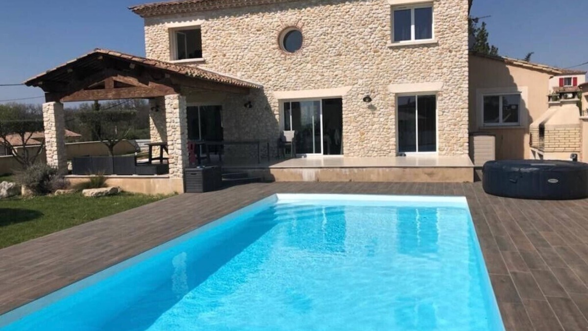 Le Grau-Du-Roi Villa | Bastide du soleil with swimming pool