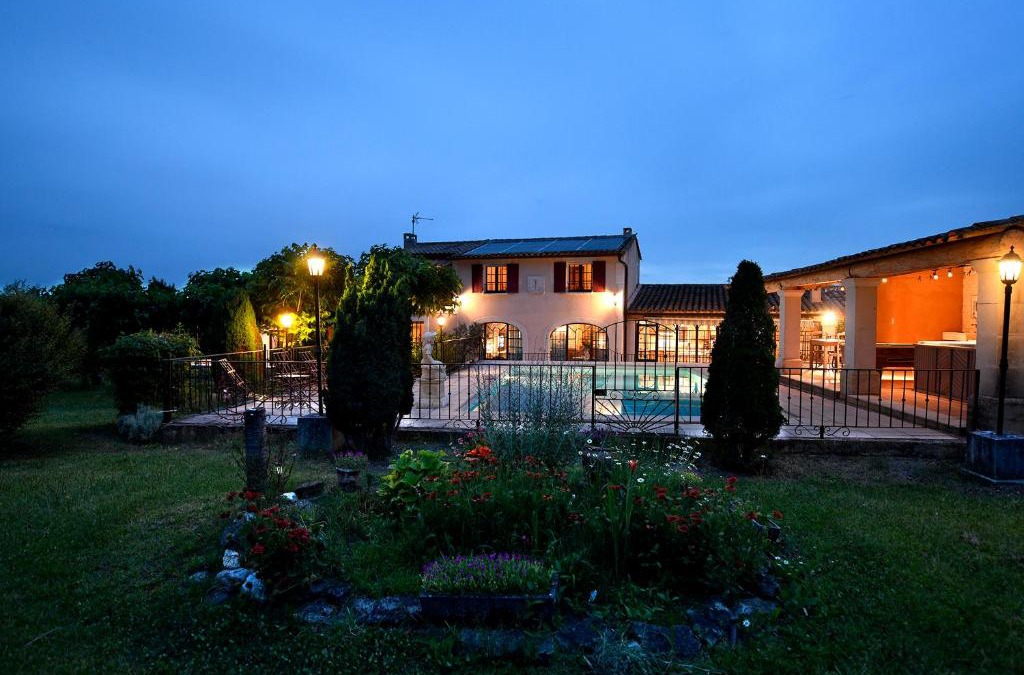 Oppede House | Bastide Les Basses Royères