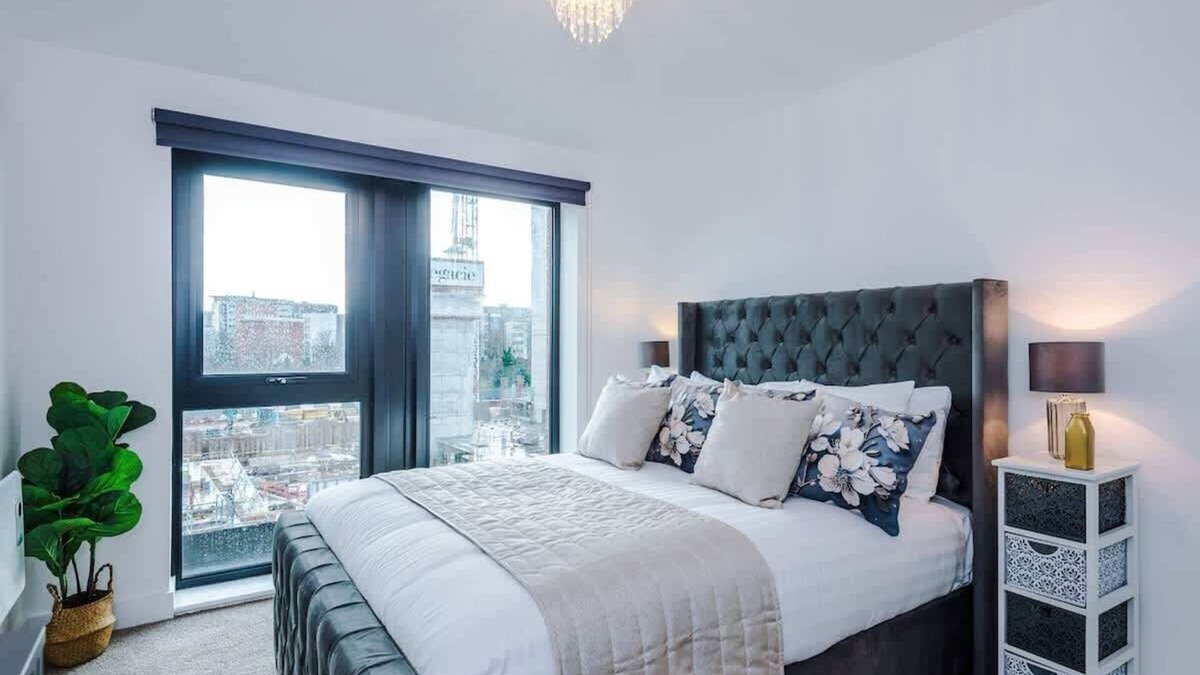 Vauxhall Apartment | Bastion Loft Summary: